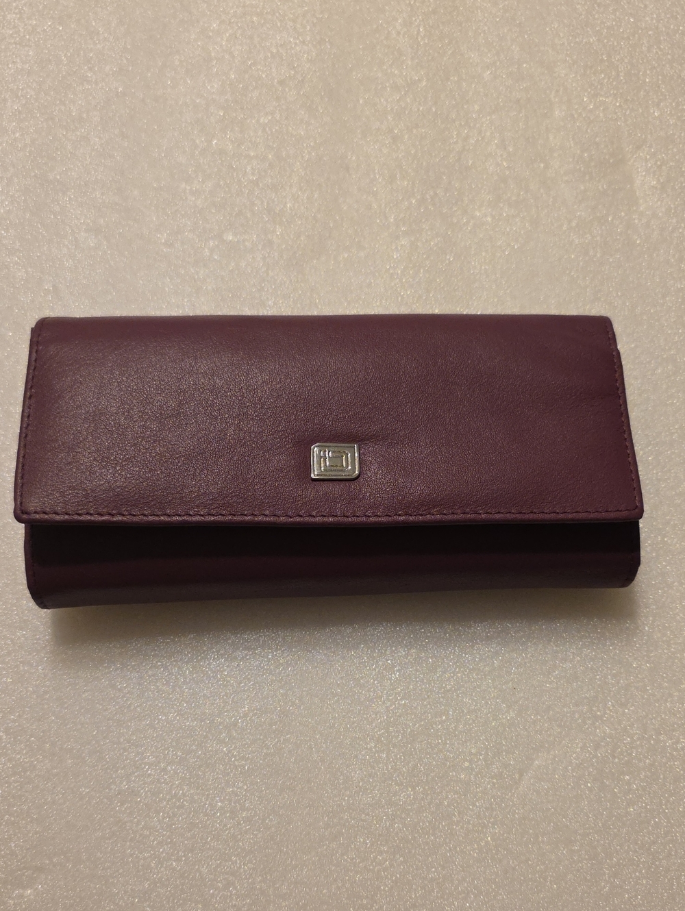 Plum Leather Fold Wallet with Silver Accent-ID Stronghold